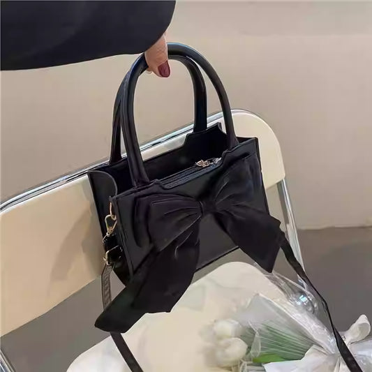 Жижиг гар цүнх код: 831114