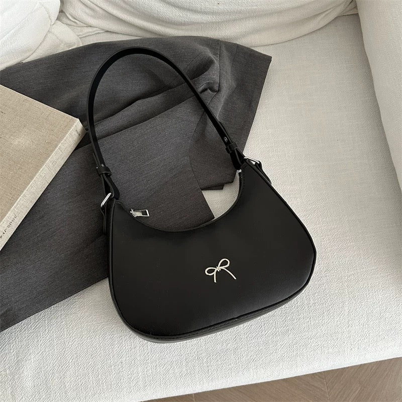 Жижиг гар цүнх код: 83111