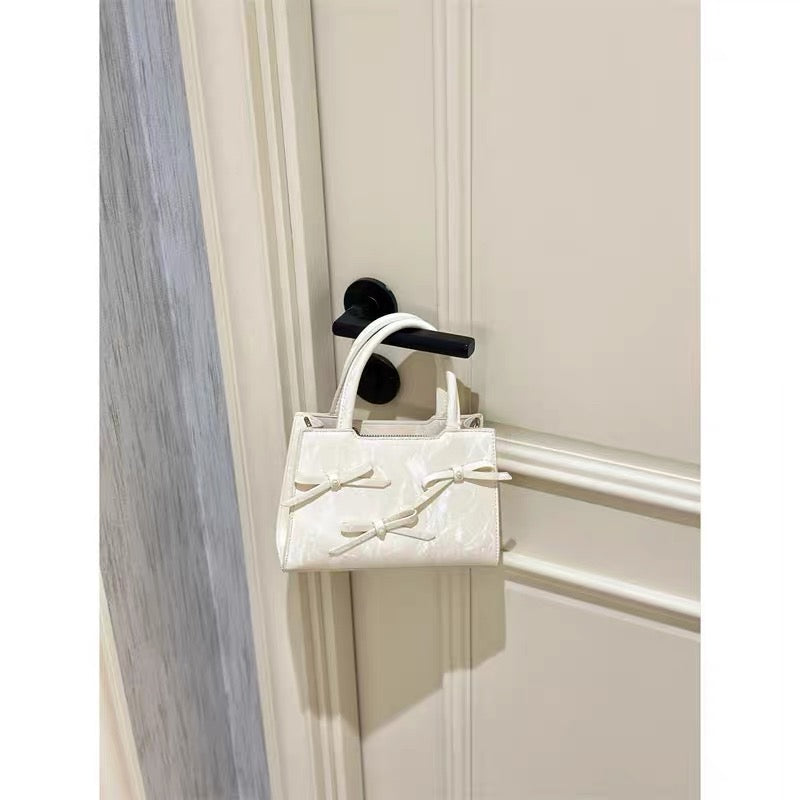 Жижиг гар цүнх код: 83113