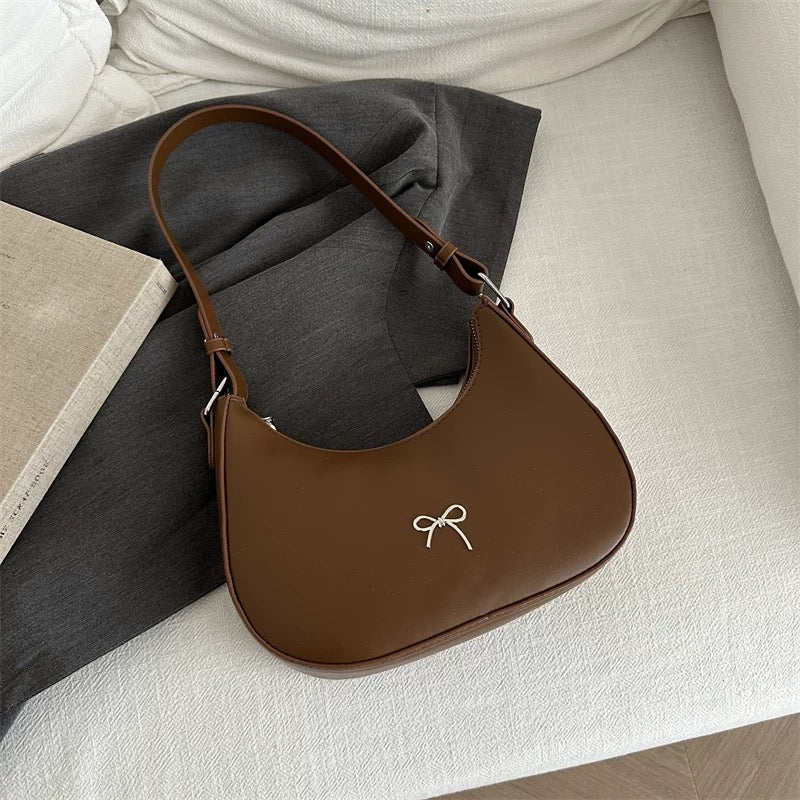 Жижиг гар цүнх код: 83111